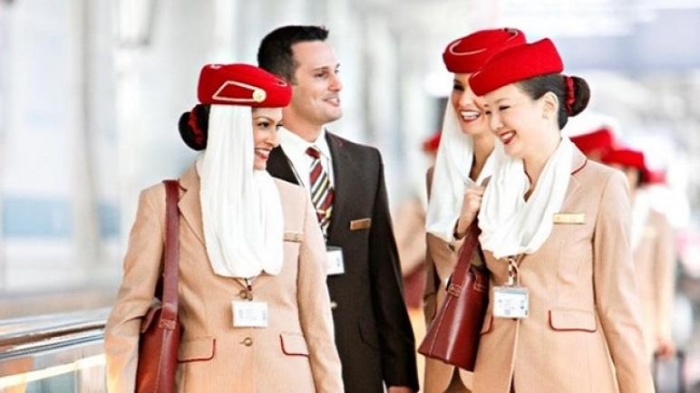 طيران الإمارات تعتزم توظيف 3000 من المضيفين الجويين و500 في خدمات المطار خلال الأشهر الستة المقبلة لدعم العمليات